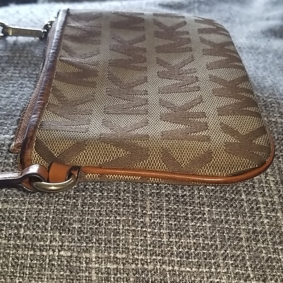 Michael Kors Wristlet Wallet - Picture 10 of 16